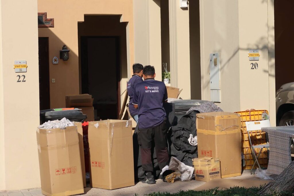 office furniture movers in dubai