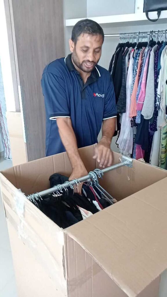 local movers in dubai