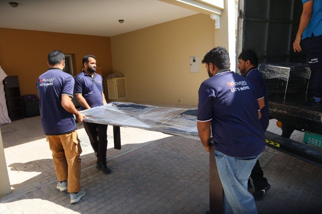 movers and packers in Dubai jvc